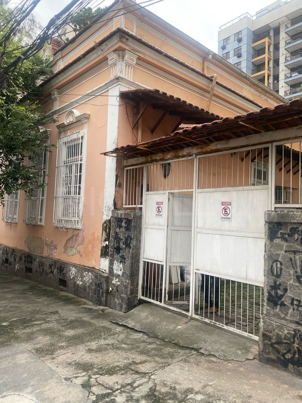 Casa de 5 quartos à venda na Rua Vereador Duque Estrada, com 800m², em Santa Rosa, Niterói/RJ