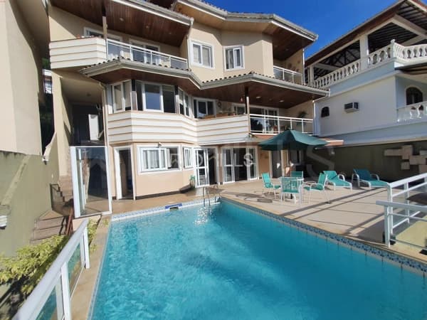 Casa em Condomínio com 4 quartos e 550m² à venda em Charitas, Niterói/RJ