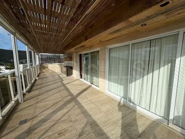 Apartamento Cobertura Linear de 4 quartos, com 350m², à venda em São Francisco, Niterói/RJ