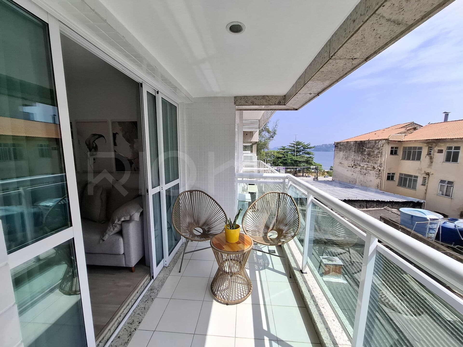 Apartamento de 3 quartos, com 94m², à venda na Praia de Charitas, Niterói/RJ