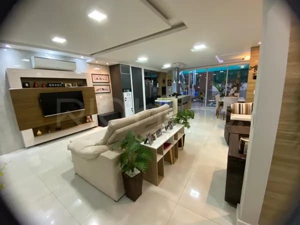 Casa Linear de 3 quartos, com 180m², à venda em Camboinhas, Niterói/RJ