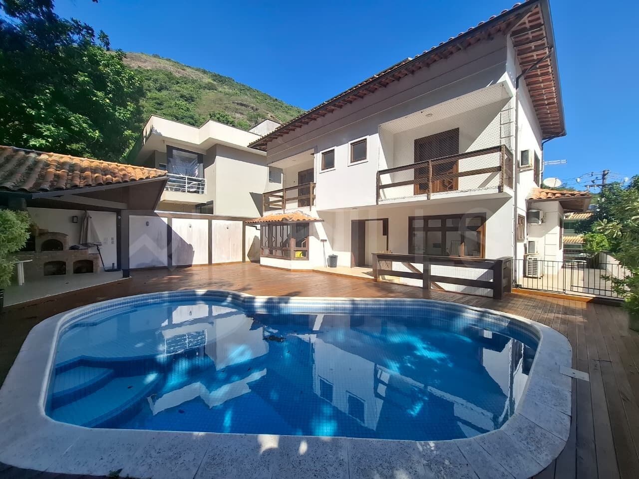 Casa de 4 quartos à venda no Ubá Itacoatiara, com 350m², em Itacoatiara, Niterói/RJ
