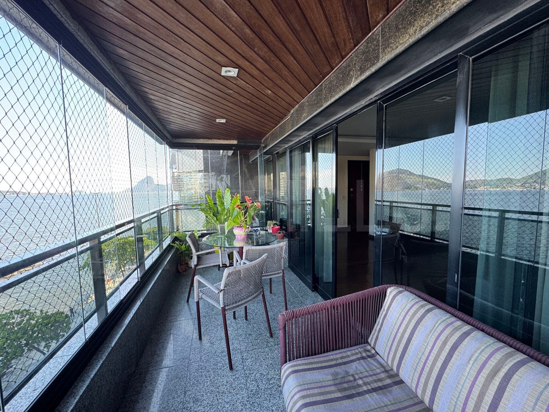 Apartamento de 4 quartos à venda no Strauss, com 381m², na Praia de Icaraí, Niterói/RJ