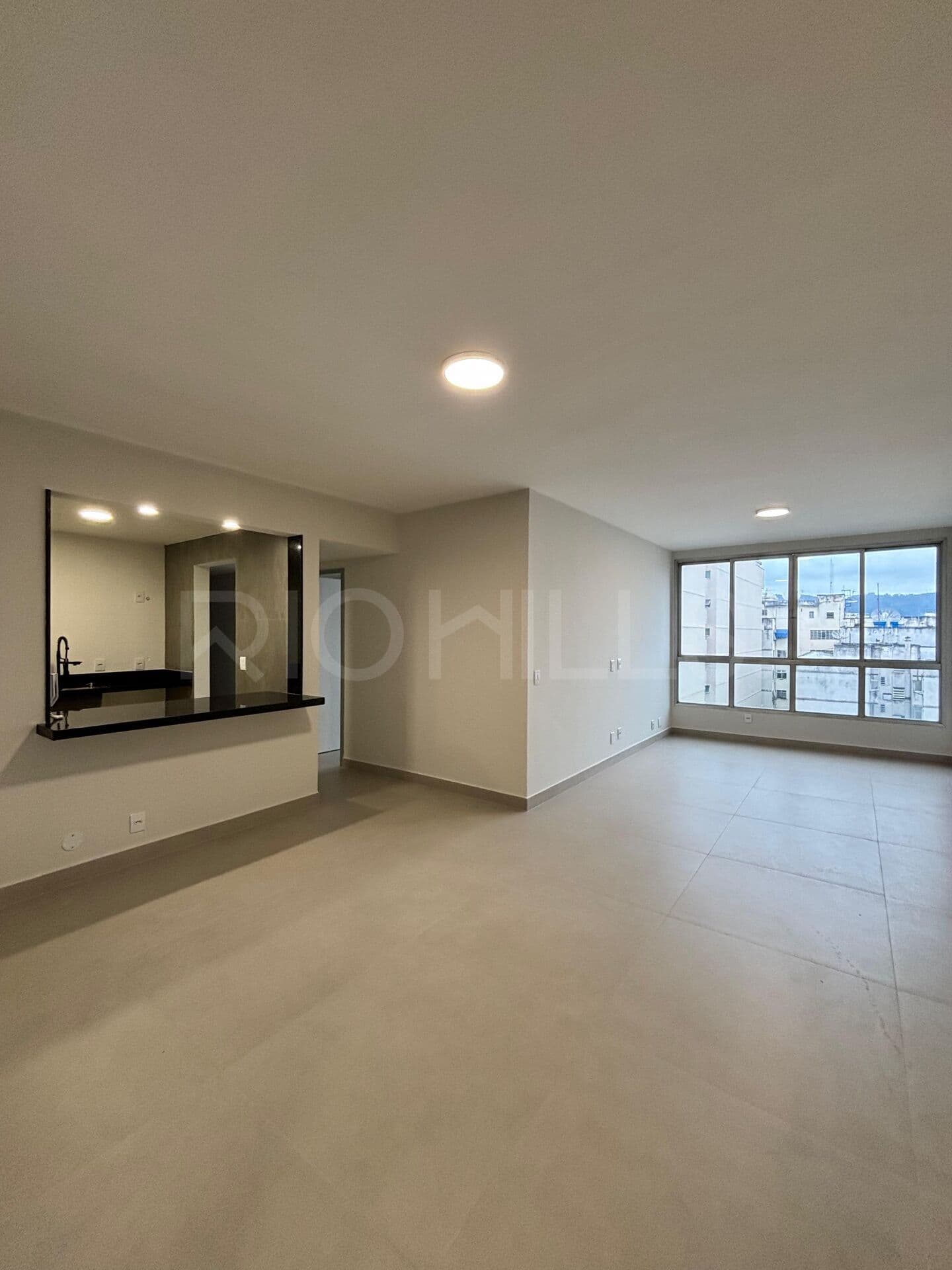 Apartamento de 3 quartos à venda no Ed. Saint James, com 130m², em Icaraí, Niterói/RJ