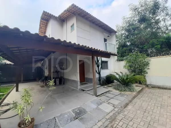 Casa Duplex à venda no bairro Maria Paula - São Gonçalo/RJ (594)