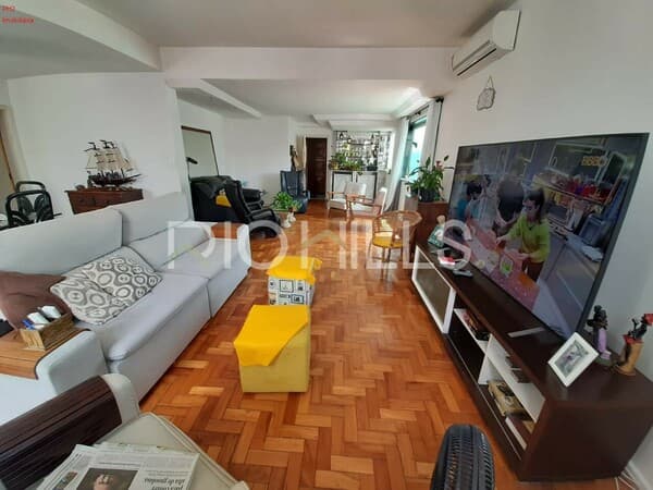 Apartamento de 4 quartos, com 140m², à venda na Praia de Icaraí, Niterói/RJ