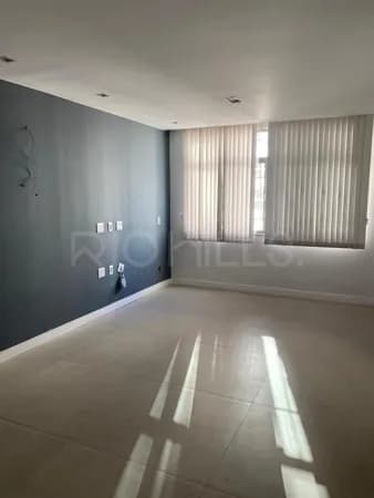 Apartamento de 2 quartos, com 90m², à venda no Jardim Icaraí, Niterói/RJ