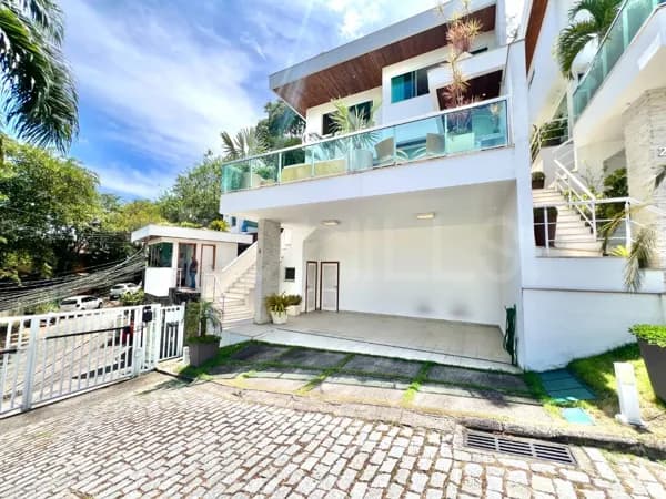 Casa em Condomínio, com 3 quartos e 290m², à venda na Vila Progresso, Niterói/RJ