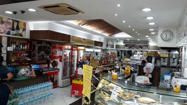Ponto Comercial da Confeitaria Apolo, na Rua Santa Clara, à venda em Copacabana, Rio de Janeiro/RJ