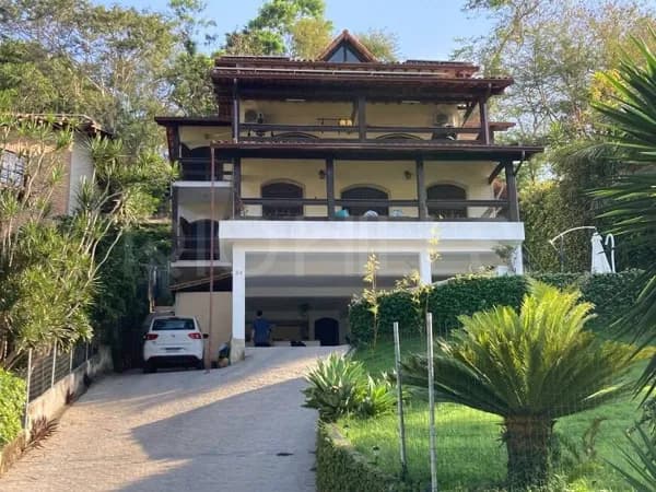 Casa em Condomínio, com 4 quartos e 369m², à venda na Vila Progresso, Niterói/RJ