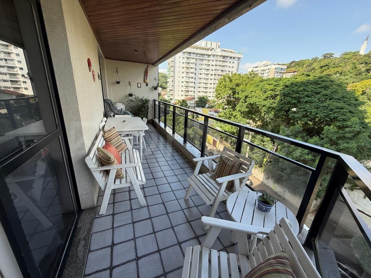 Apartamento de 3 quartos à venda no Ed. Luna Goes, com 190m², em Santa Rosa, Niterói/RJ