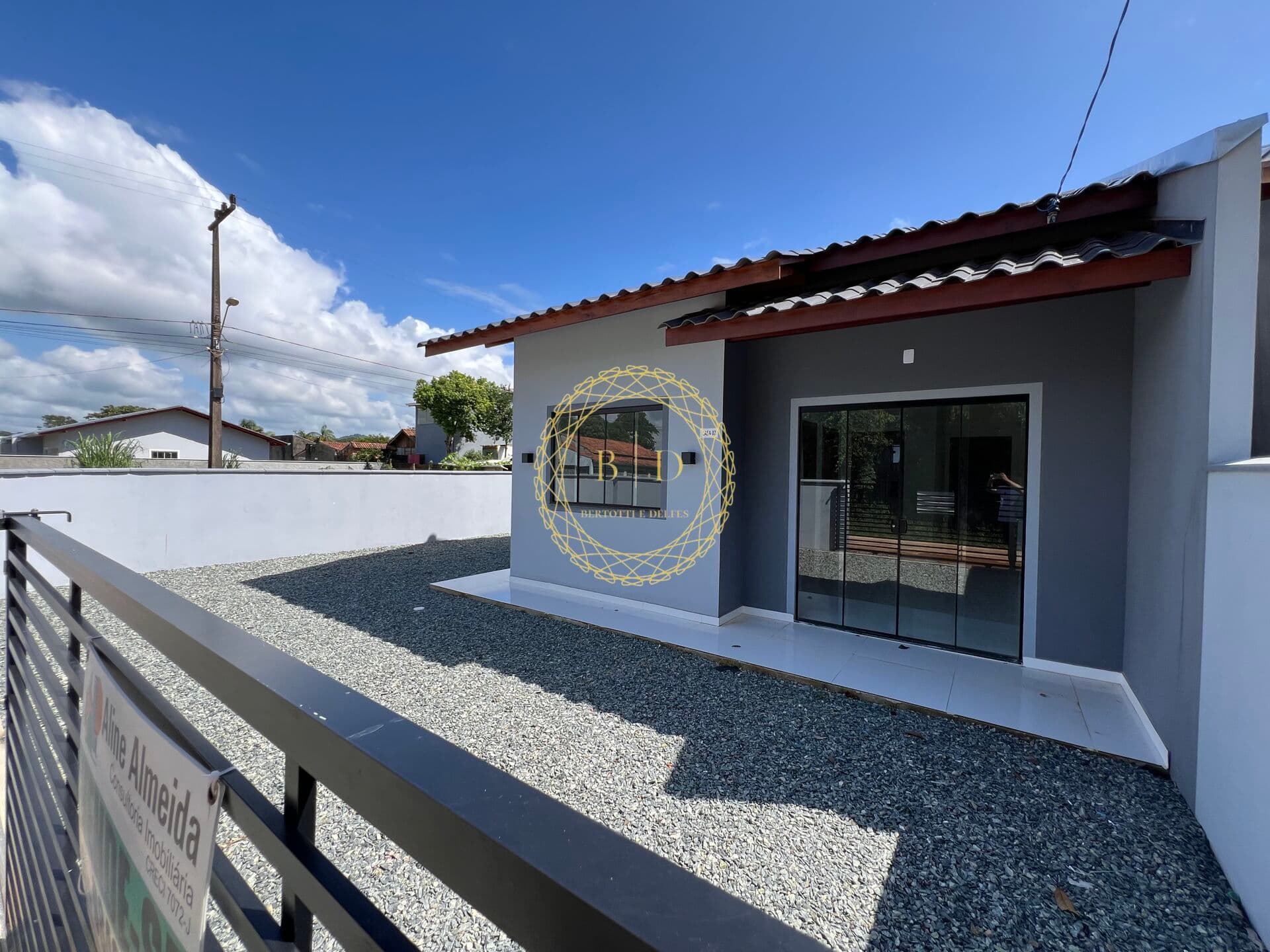 Casa com custo acessível a venda - Quinta Dos Açorianos - Barra Velha /SC
