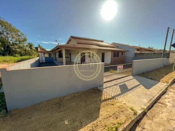 Casa sozinha no terreno com 180 m³ de área construída a venda - Quinta dos Açorianos - Barra Velha/SC