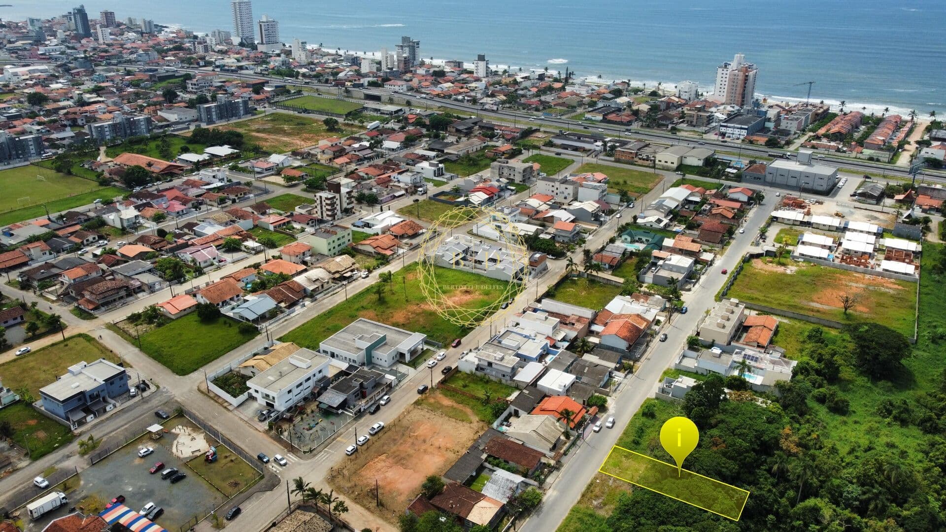 Terreno a venda apenas 900 metros da praia do Tabuleiro - Barra Velha/SC