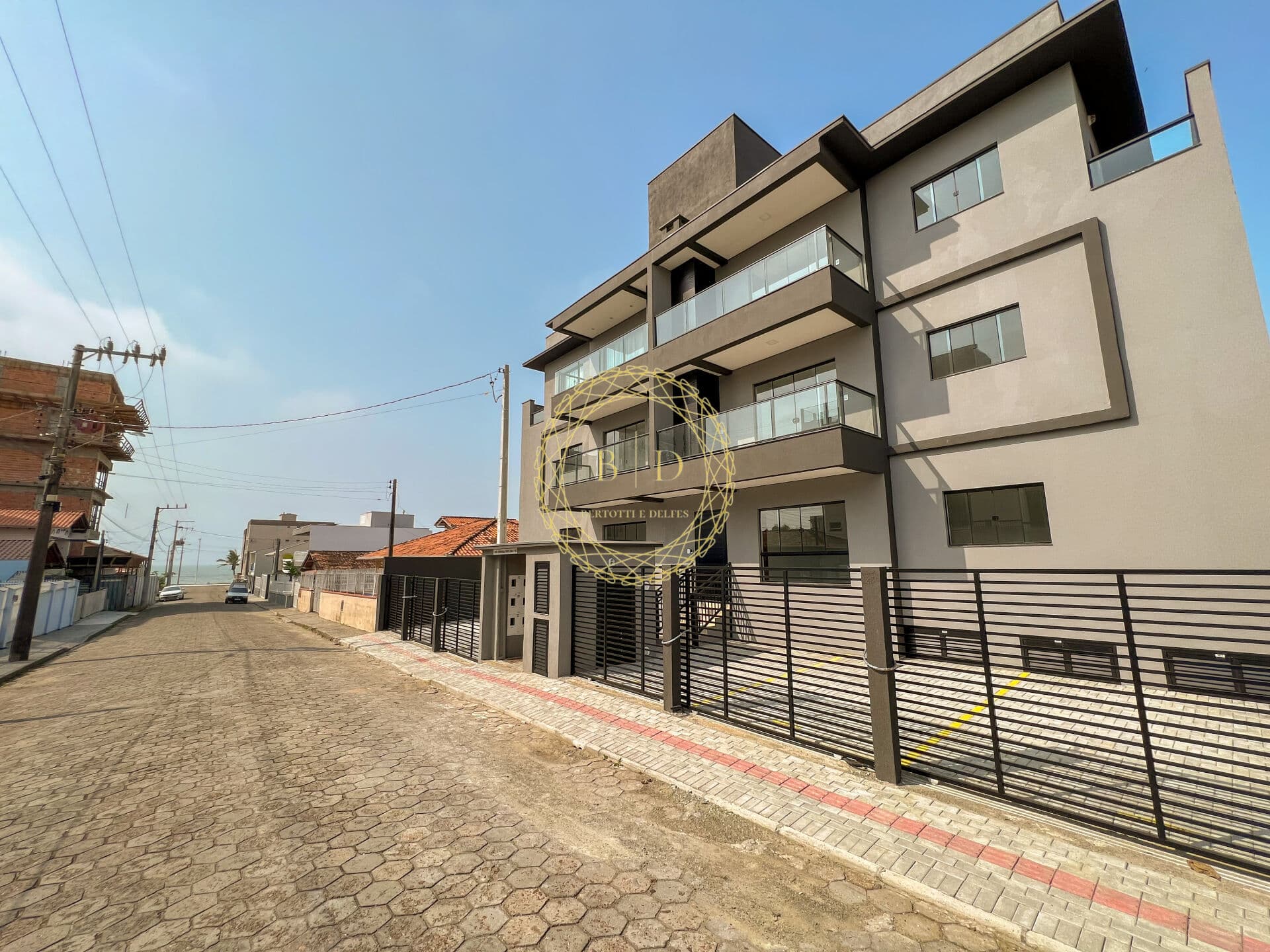 Apartamentos QUADRA MAR a venda na praia de Barra Velha/SC.