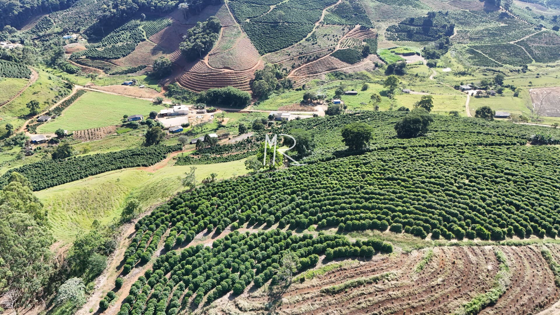 Fazenda/Sítios/Chácaras em Dores do Rio Preto - Zona Rural