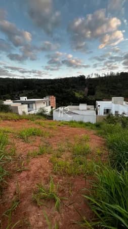 Lote/Terreno em Manhuaçu - Vale Verde