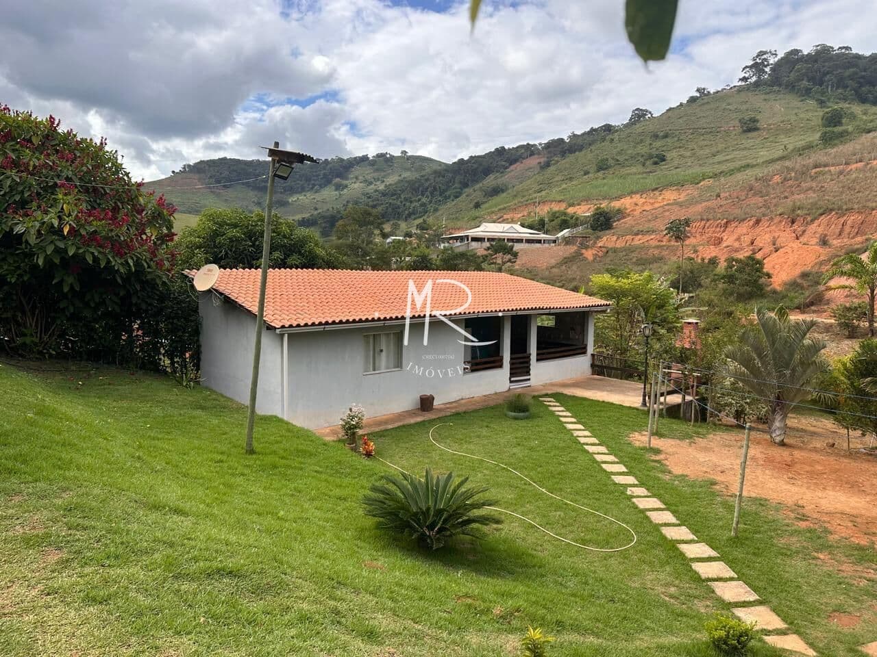 Fazenda/Sítios/Chácaras em Santana do Manhuaçu - Zona Rural