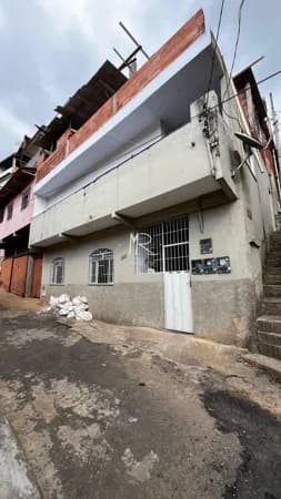 Casa em Manhuaçu - Santana