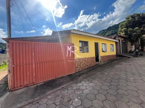 Casa em Manhumirim - Córrego Piratininga