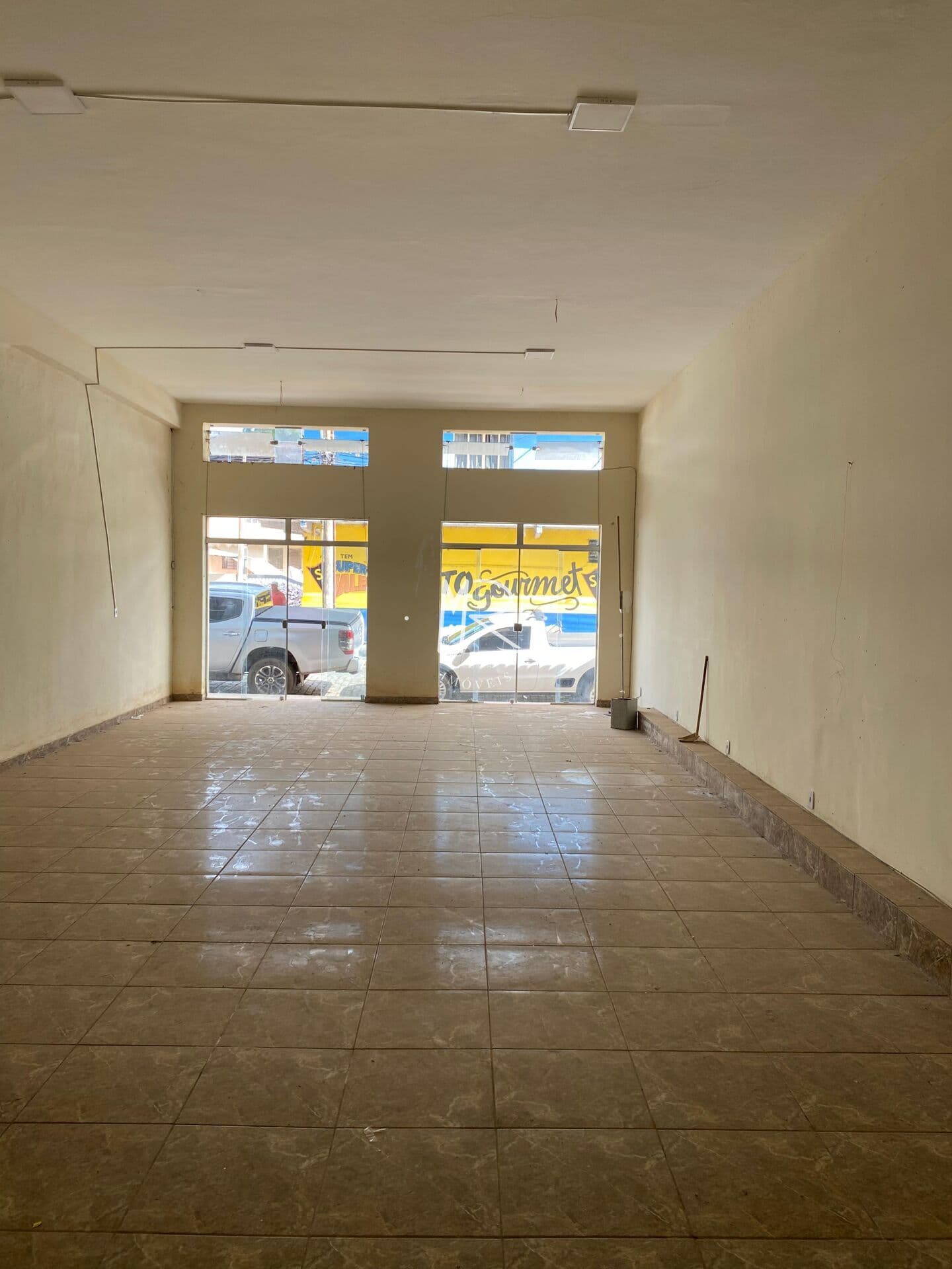 Ponto Comercial/Loja/Box em Manhumirim - Centro