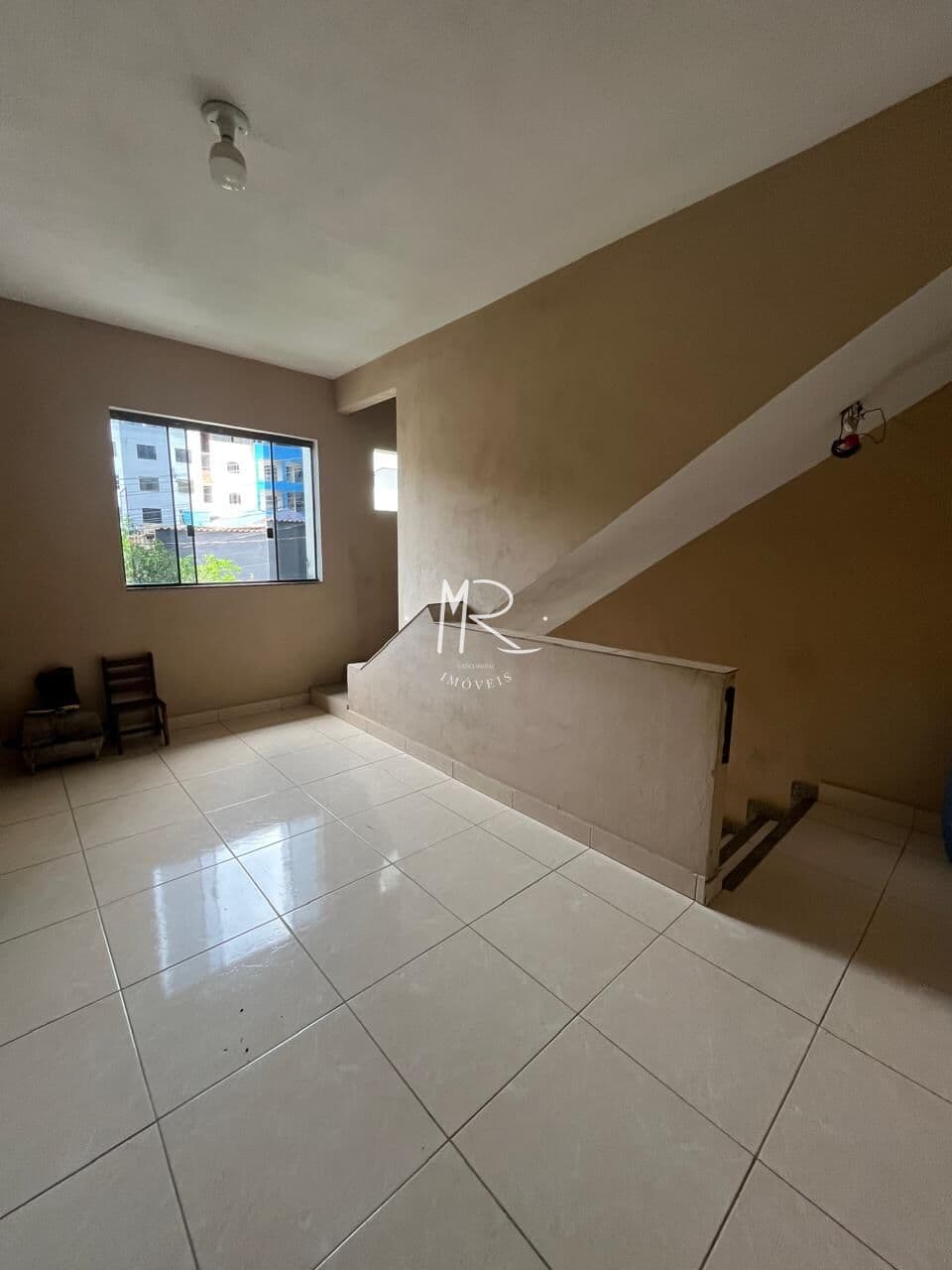 Prédio/Edifício Inteiro em Manhuaçu - Colina