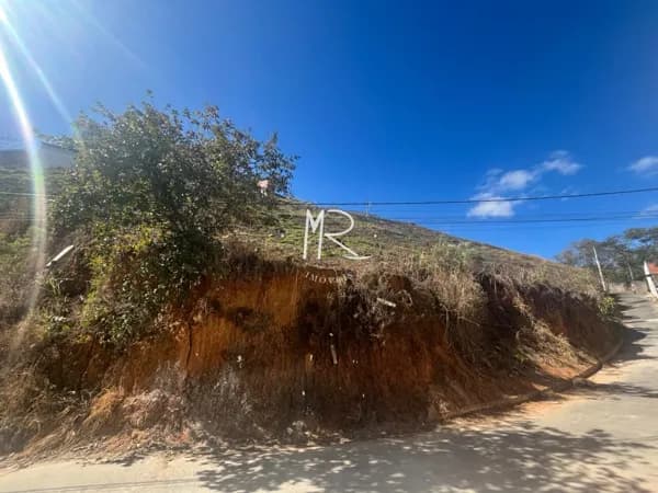 Lote/Terreno em Manhuaçu - Vale da Ema