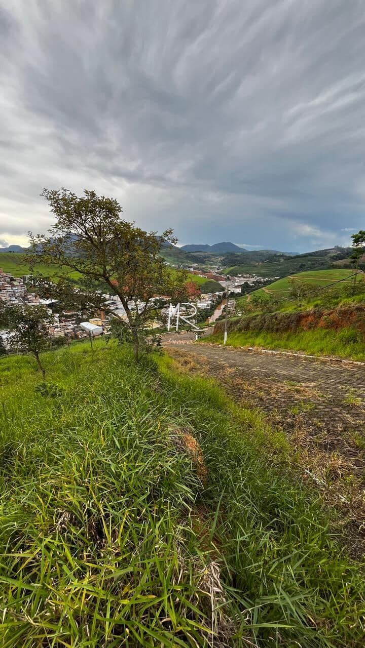 Lote/Terreno em Manhuaçu - Cidade Nova