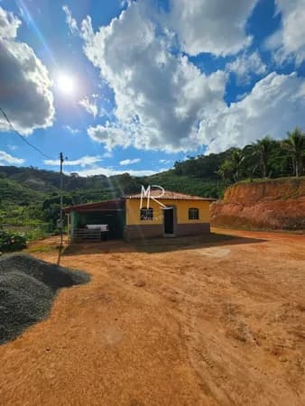 Fazenda/Sítios/Chácaras em Bom Jesus do Galho - Centro
