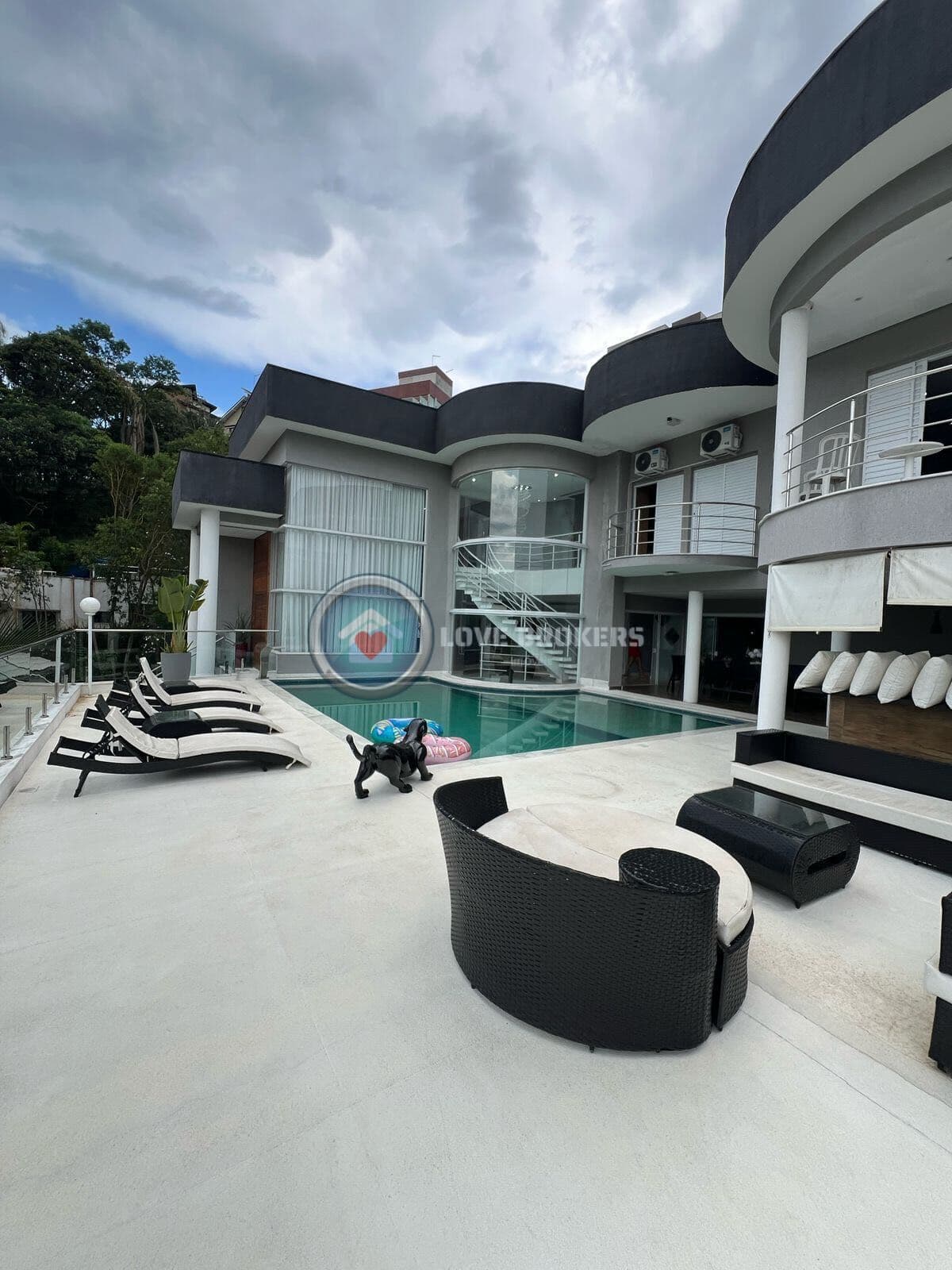 Casa à venda no Condomínio Hills III - Arujá/SP