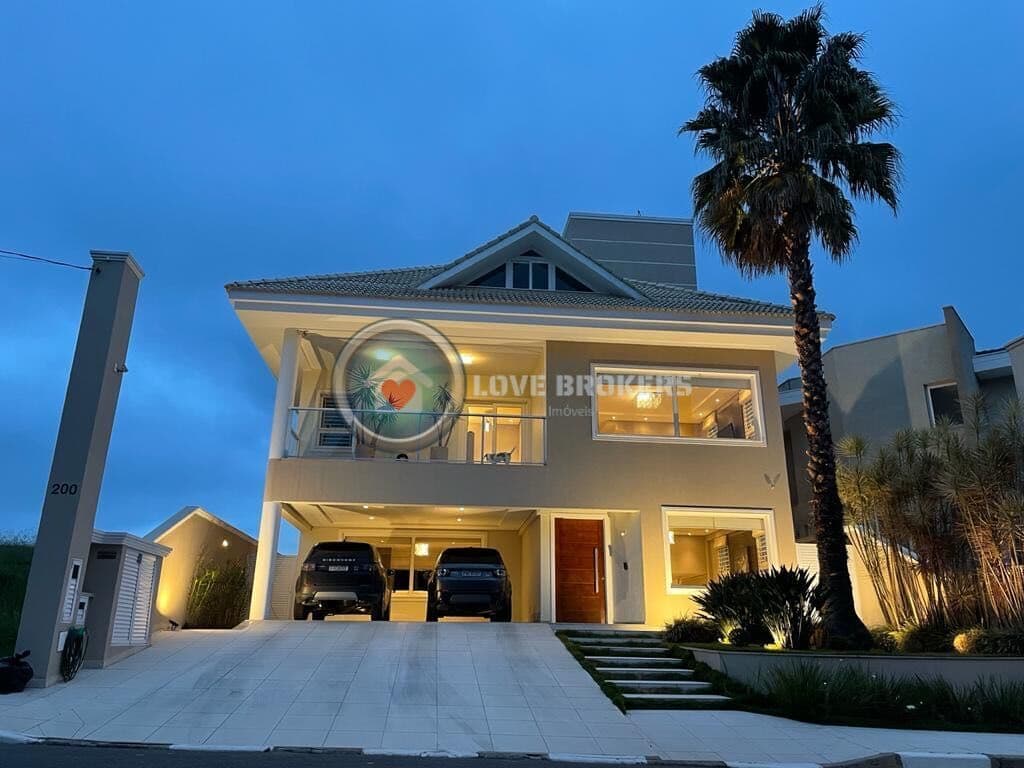 Casa Alto Padrão À Venda No Condomínio Arujá Verdes Lagos