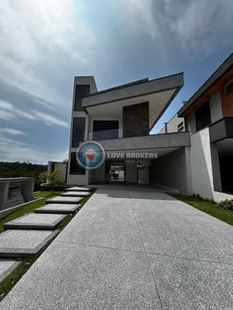 Casa a venda no Condomínio Aruã