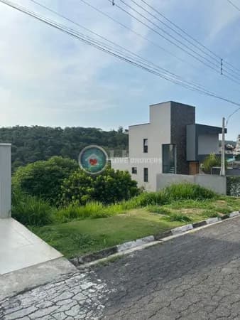 Terreno à venda no Condomínio Hills III - Arujá/SP