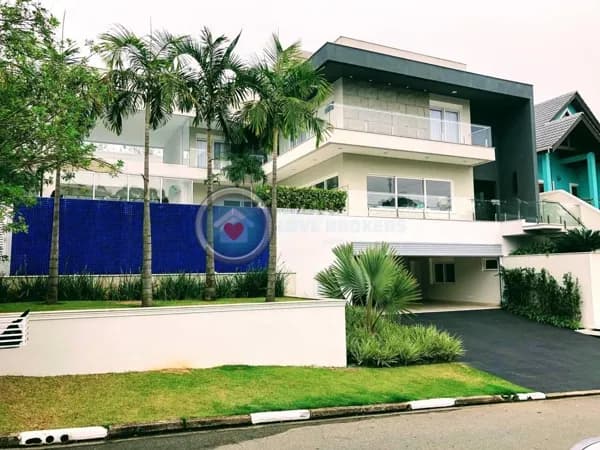 Casa à venda no Condomínio Arujá V