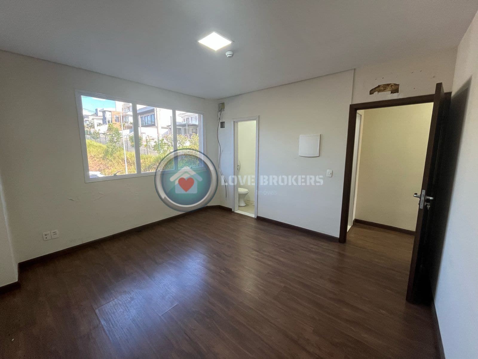 Sala Comercial a Venda no Arujá Boulevard