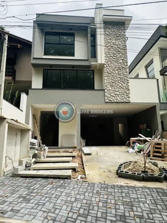 Casa a venda no Condomínio Aruã