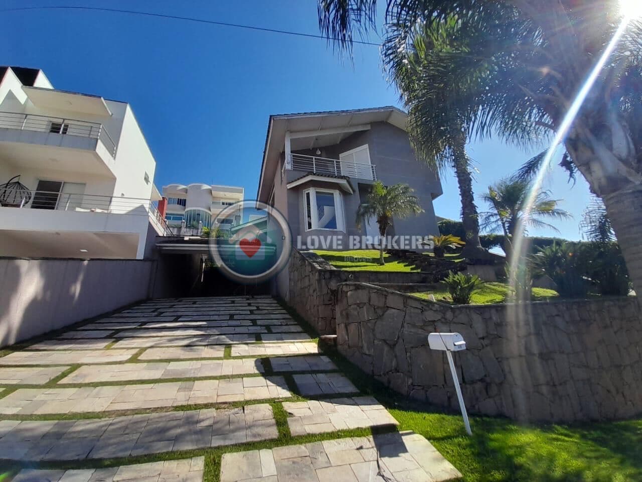 Casa à venda no Condomínio Hills III - Arujá/SP