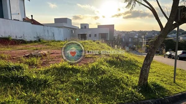 Terreno em Condomínio Aruã Brisas - Com projeto aprovado!