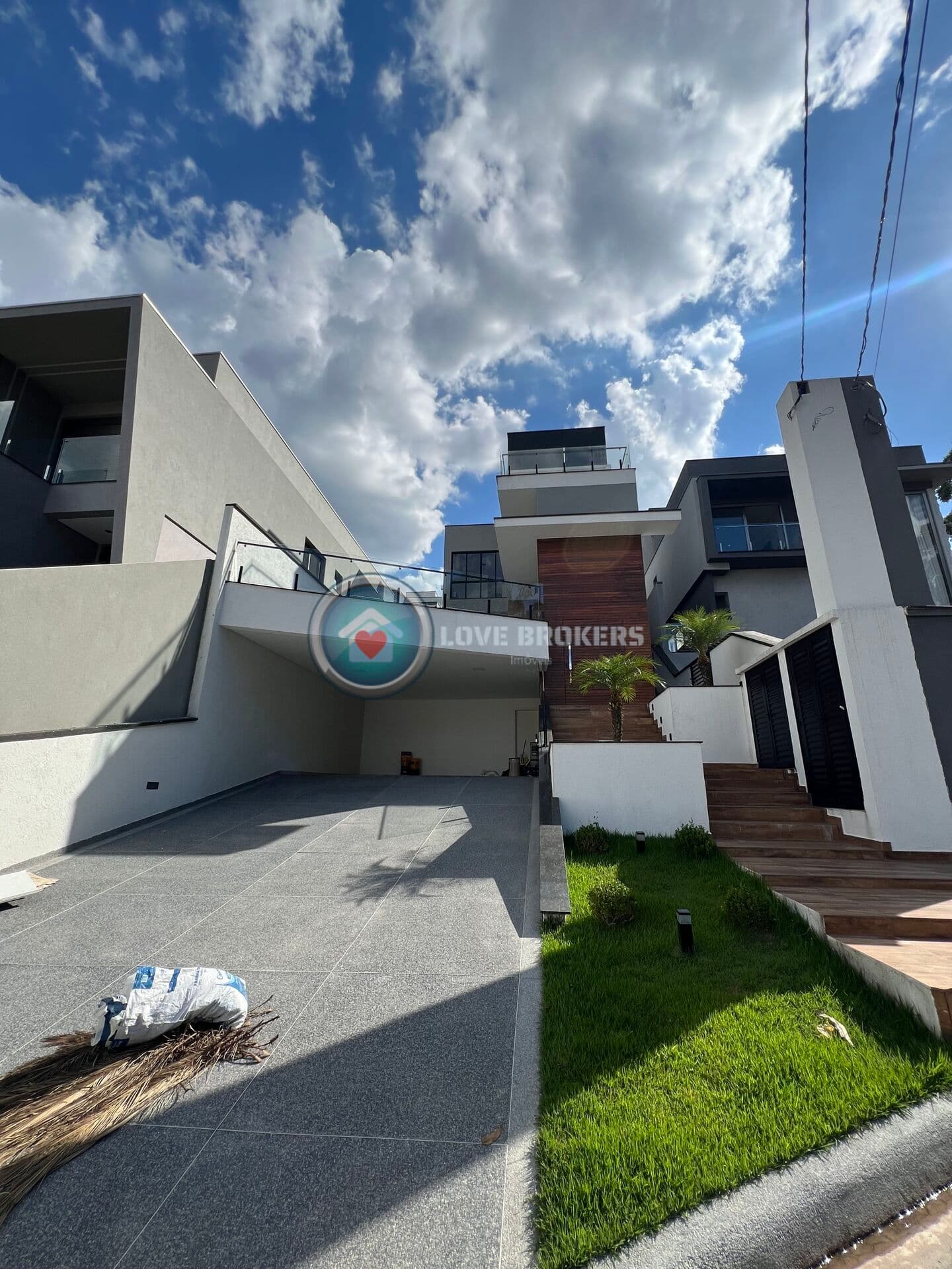 Casa Alto Padrão à Venda no Condomínio Real Park Arujá