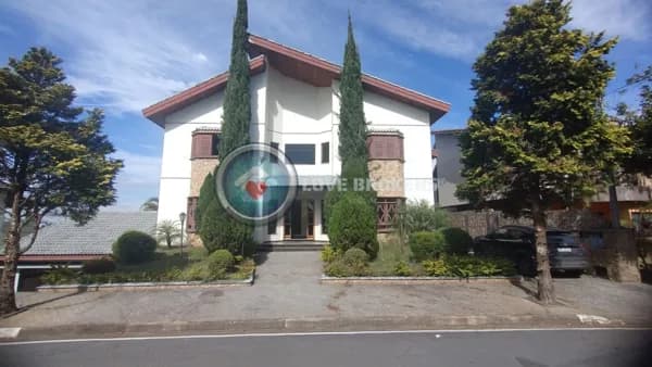 Casa a Venda no Condomínio Arujá V