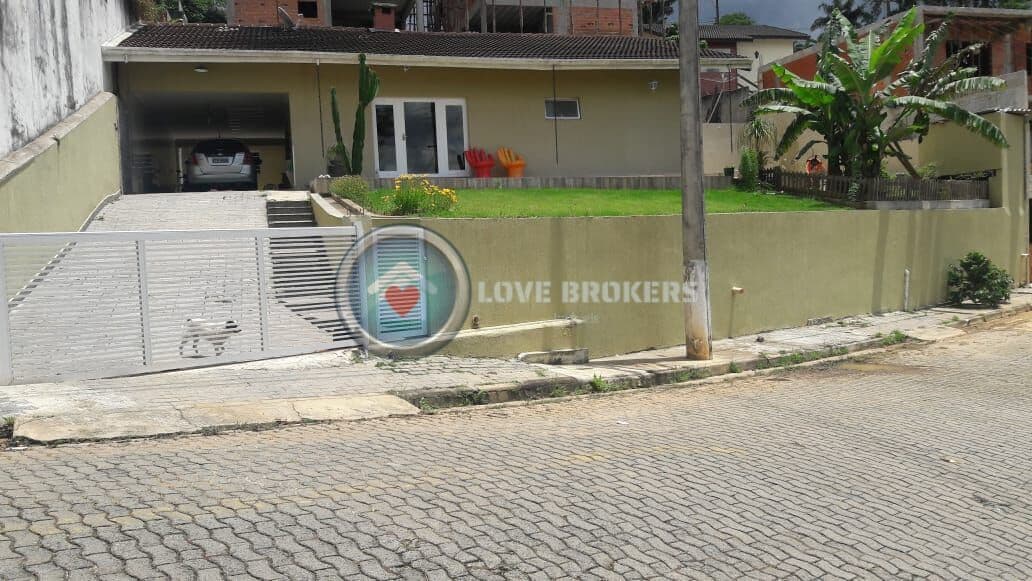 Casa Alto Padrão À Venda No Condomínio Arujazinho III