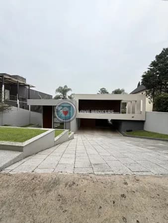 Casa à venda no Condomínio Arujazinho III