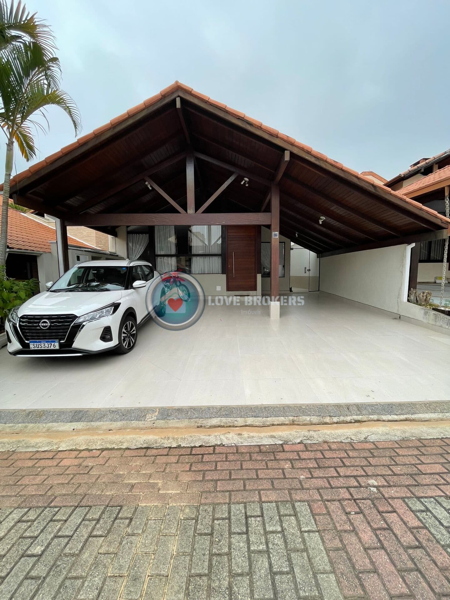 Casa em Condomínio Helbor Ville Versailles em Mogi