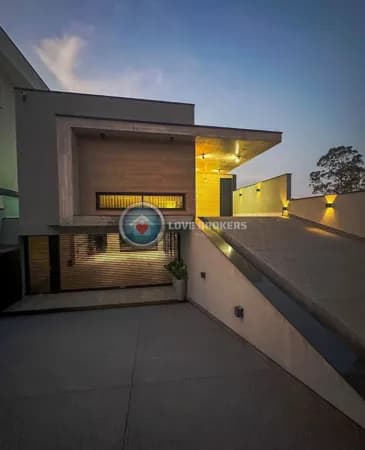 Casa Alto Padrão em Aruã Brisas