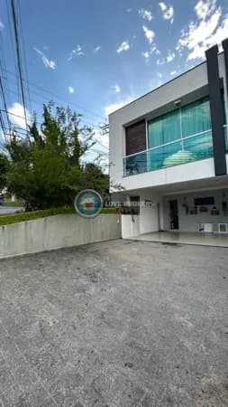 Casa a Venda no Condomínio Aruã