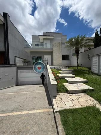 Casa a Venda no Condomínio Aruã