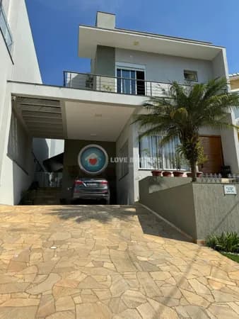 Casa para locação e venda no Condomínio Aruã