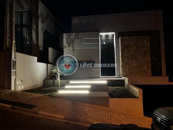 Casa Alto Padrão em Mosaico Essence