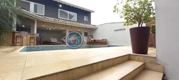 Casa a Venda na Praia do Lázaro em Ubatuba - SP