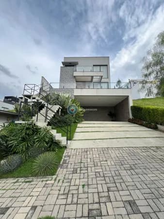 Casa à Venda no Condomínio Aruã Brisas